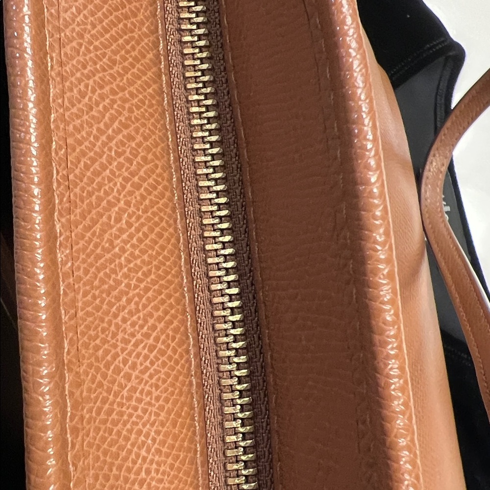 Like New Coach Brown Pebble Leather Shoulder Bag w/ Gold Accents and Zip Closure - Picture 10 of 11